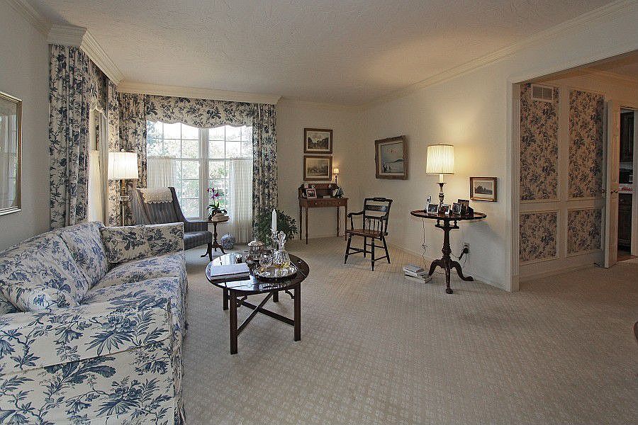 2nd image of 1241 Kings Cove Ct