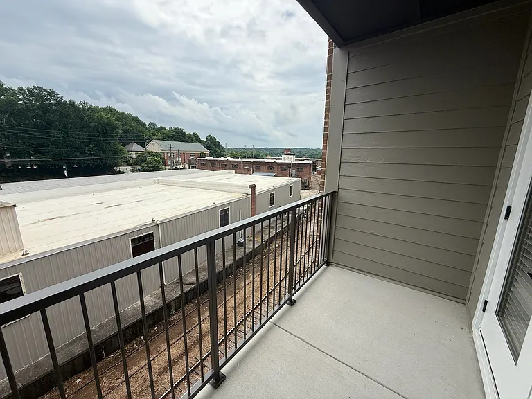 District on the Etowah Apartments — Photo 513