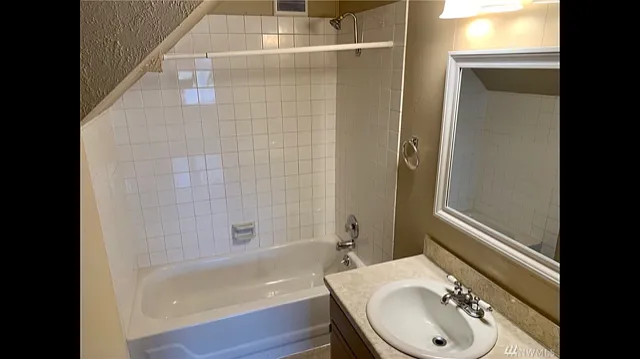 209 Alder Ave — Photo 5