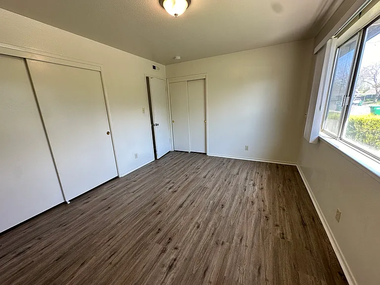 114 Erma Ave — Photo 8