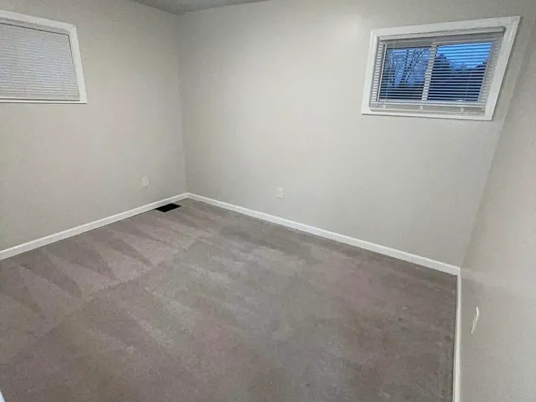 409 Illinois Ave — Photo 10