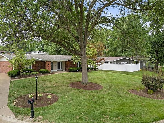 2nd image of 1236 Warson Pines Dr