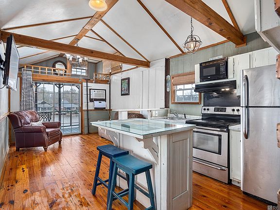 4th image of 21018 Diversion Canal Rd