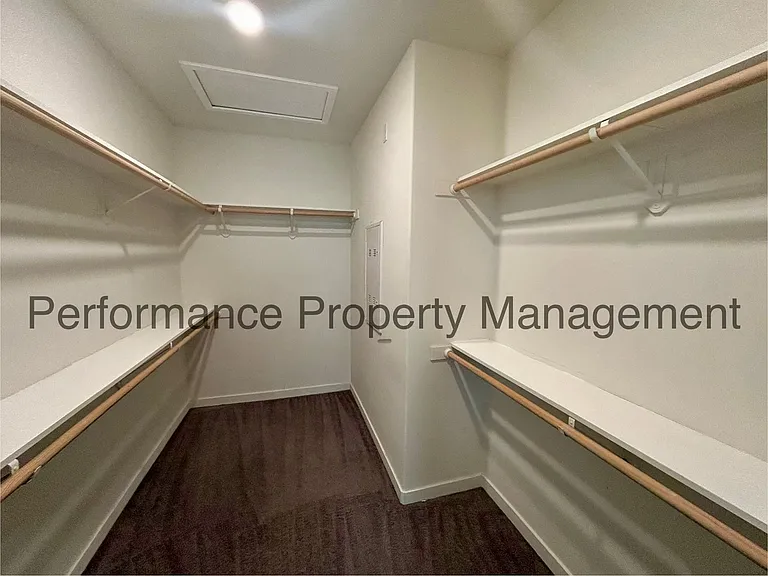 2505 Mercedes Dr — Photo 8