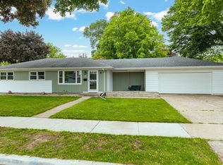 2339 Hamilton St, Oshkosh, WI 54901
