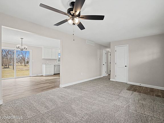 5th image of 7680 E Parklane Dr