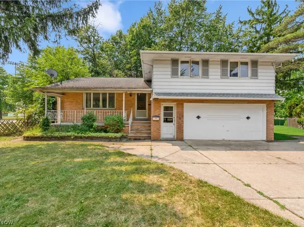 7010 York Rd, Parma Heights, OH 44130
