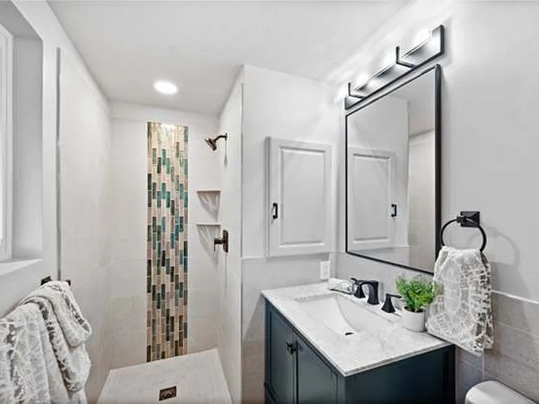 1238 E Oros Ave — Photo 19
