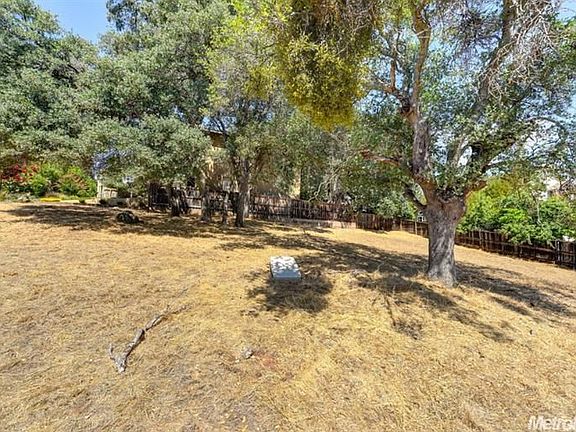 5th image of 1319 Cromwell Ct