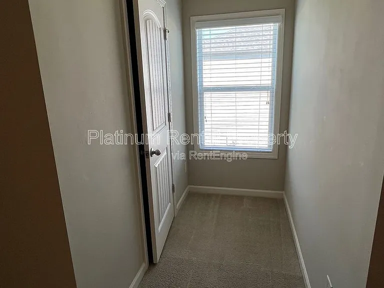 4770 Leatherstone Way — Photo 26