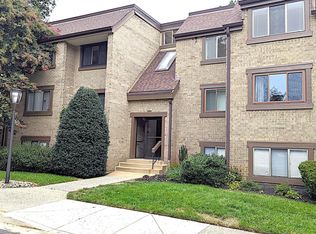 1657 Parkcrest Cir, Reston, VA 20190