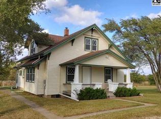 1307 N Chisholm Trl, Newton, KS 67114