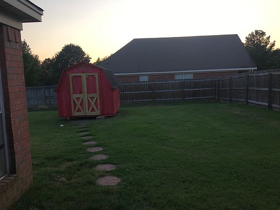 3rd image of 6959 Magnolia Dr