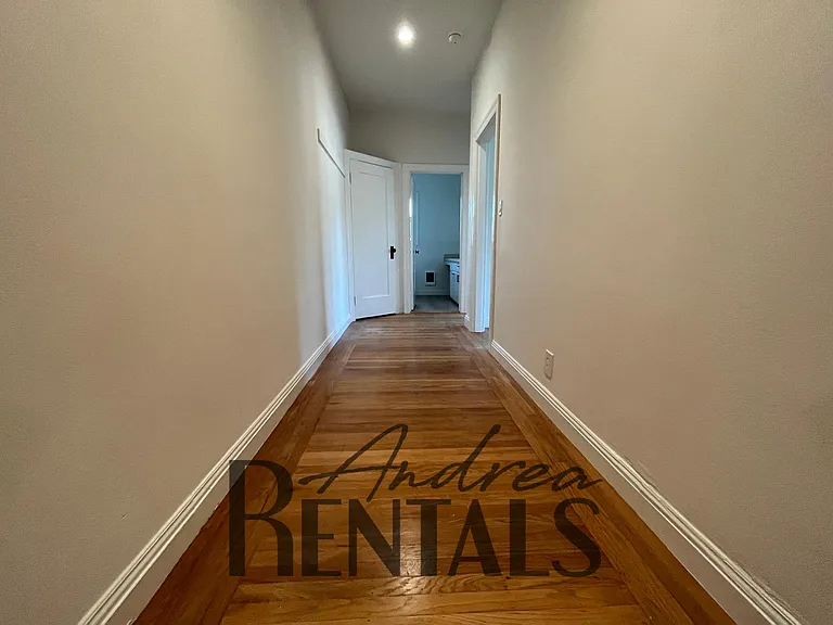 1145 Virginia St — Photo 3