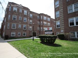 7014 N Sheridan Rd APT 3B, Chicago, IL 60626