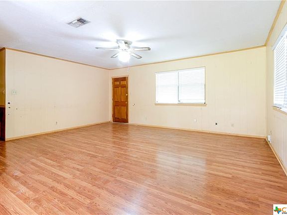 3rd image of 164 Enchantment Ln