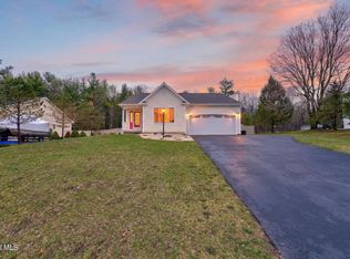 16 Glenview Drive, Scotia, NY 12302