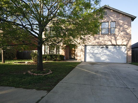 2nd image of 1104 Van Horn Way