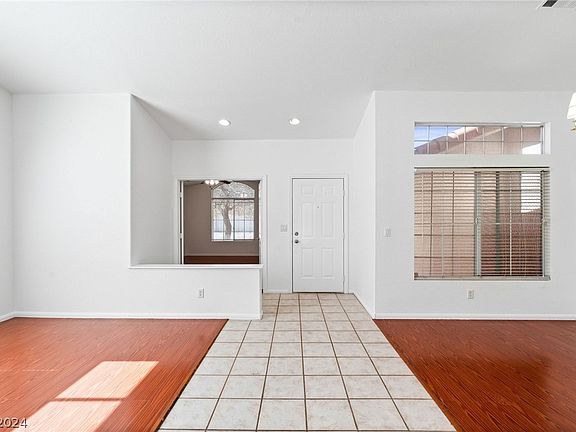 5th image of 326 Barletta Ave