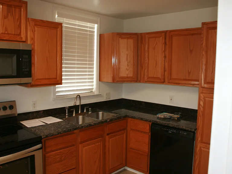 1460 Oxford Way — Photo 51