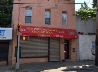 677 Bay St, Staten Island, NY 10304