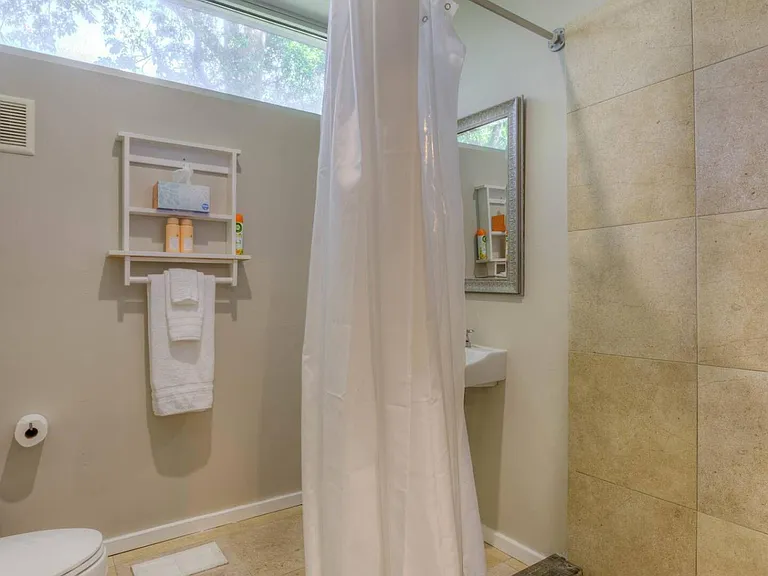 Upstairs hall bathroom