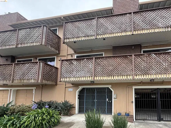 2868 38th Ave APT 8, Oakland, CA 94619