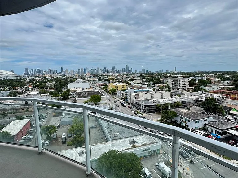 1 Glen Royal Pkwy #1202 — Photo 2