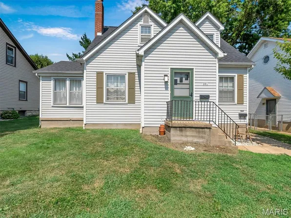 241 High St, Washington, MO 63090