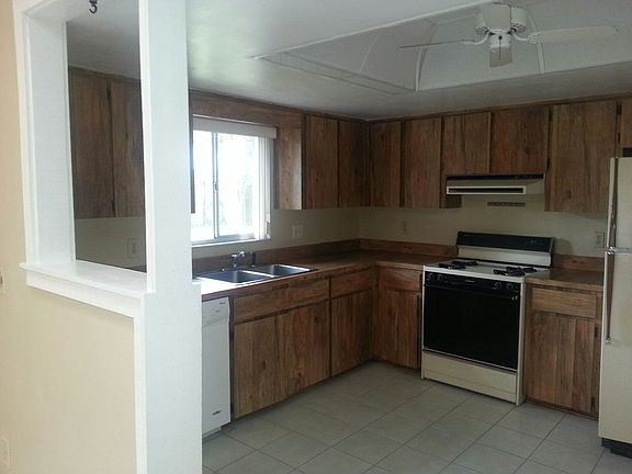 4th image of 325 Redwing Way