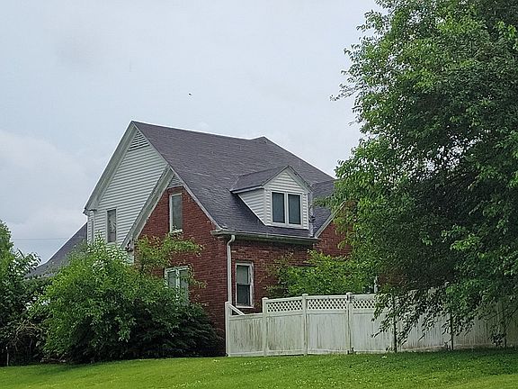 2nd image of 1520 College Dr