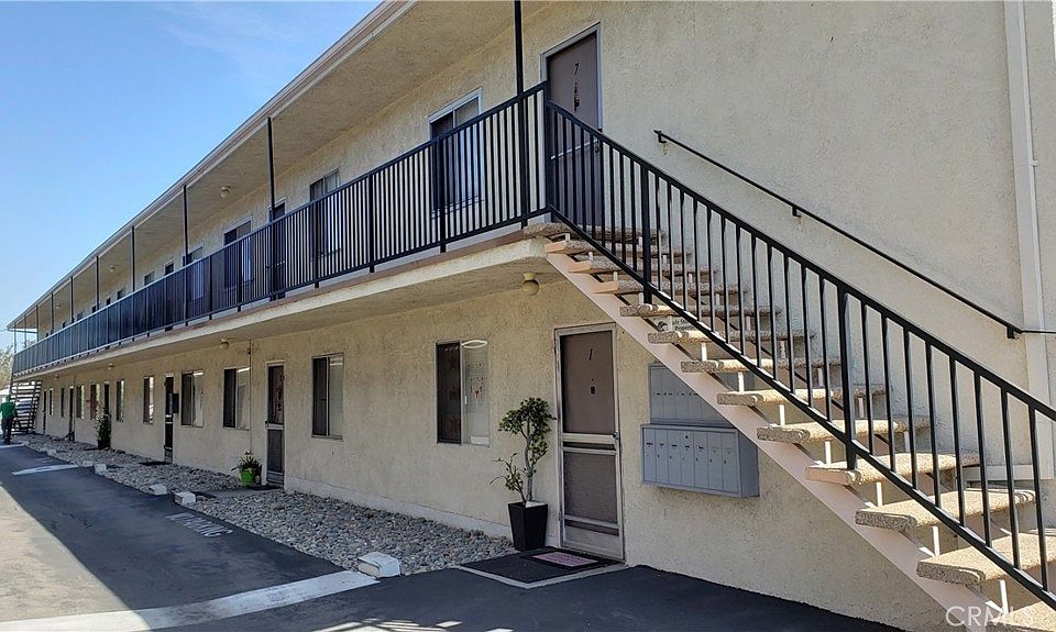 1st image of 325 W Carson St APT 9