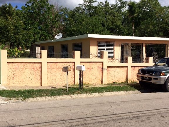 2nd image of 222 Calle Canal
