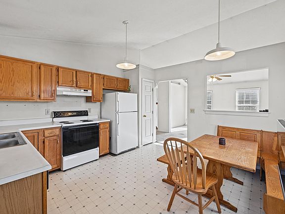 2nd image of 9874 Potomac Ct
