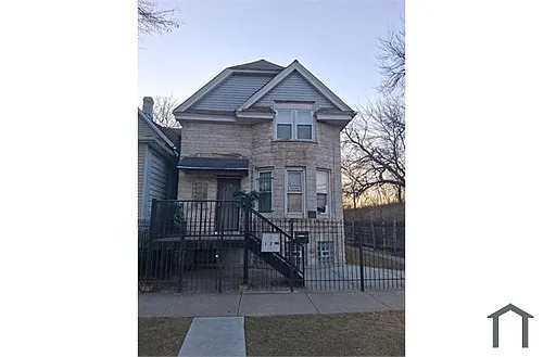 5834 S May St #2 Photo 1