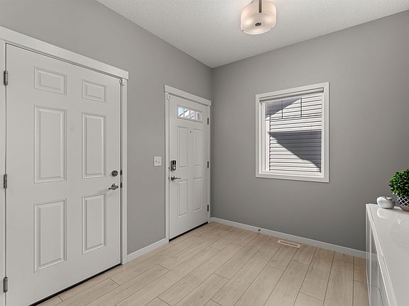 3rd image of 12218 176th Ave NW