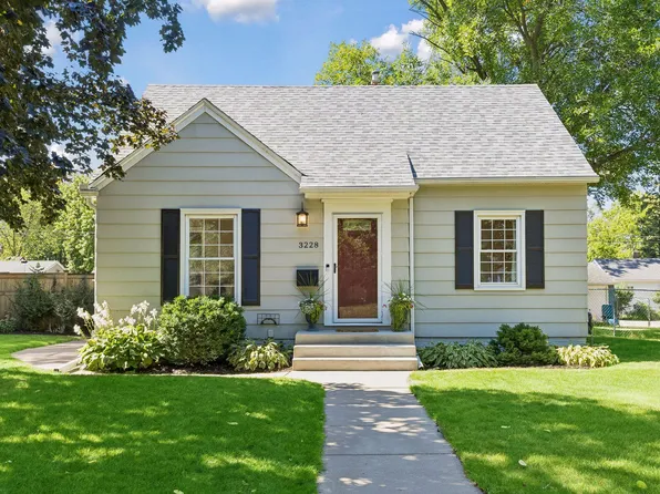 3228 Hampshire Ave S, Saint Louis Park, MN 55426