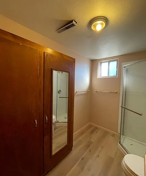 907 E Laurel St — Photo 16