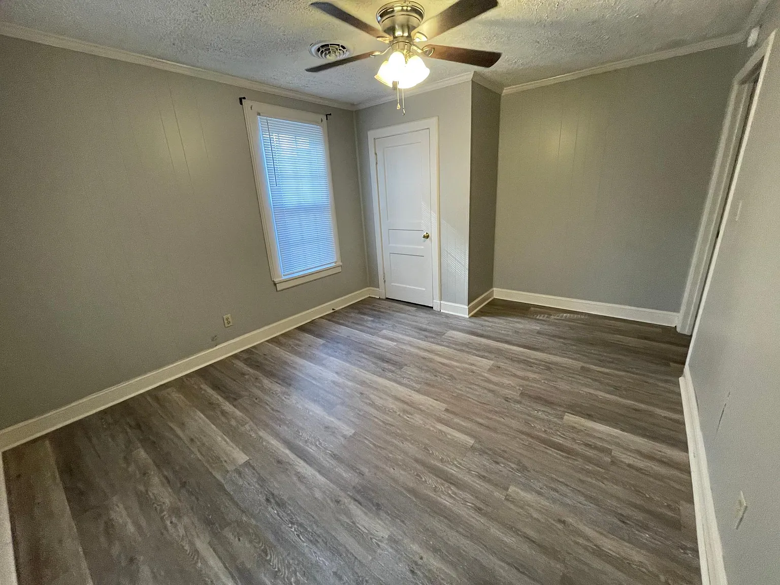 2 bed, $1,150 — Photo 3