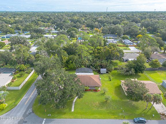 4th image of 2603 Royal Palm Dr