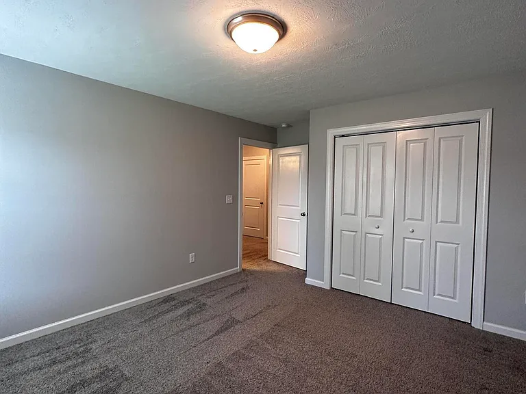 182 Caroleton Dr — Photo 25