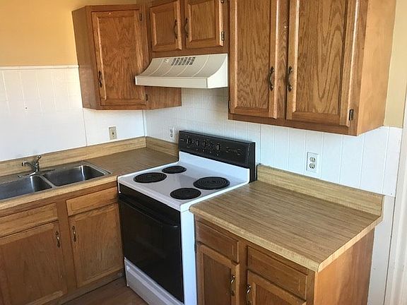 5th image of 719 N 2nd St APT 5