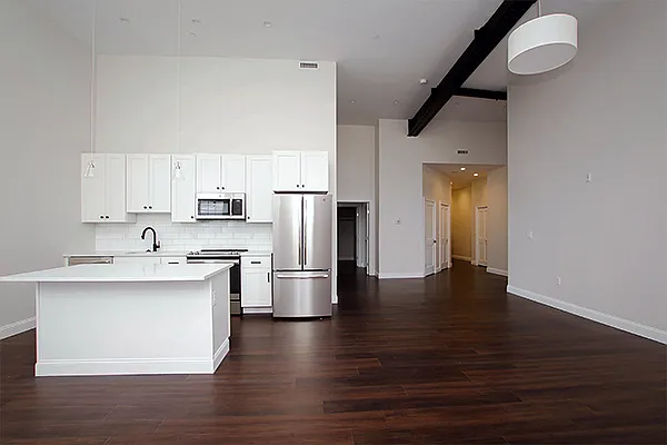 Building Photo - 120 Washington St #2