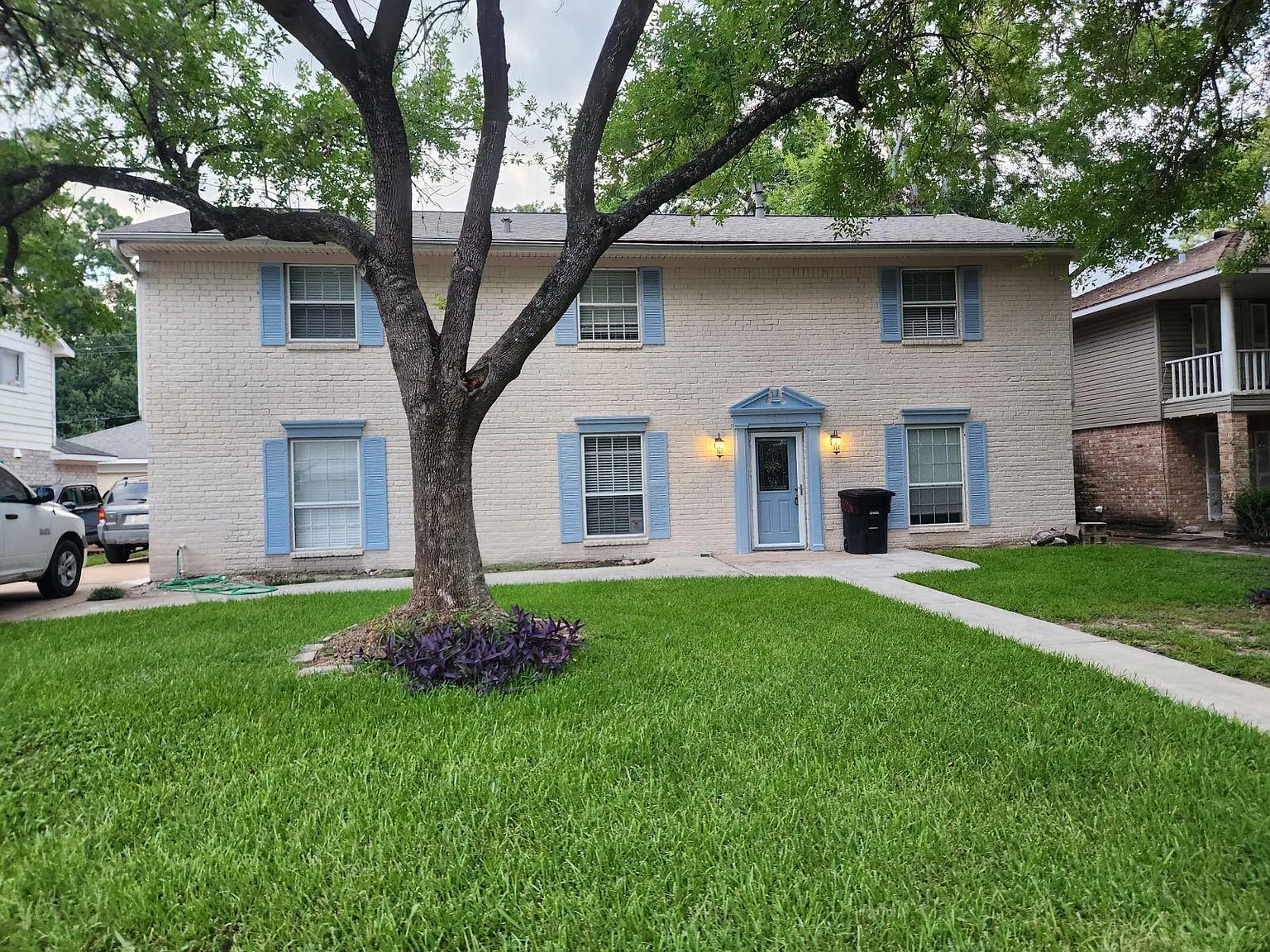 4 bed, 3.5 bath, 2856 sqft, $2,600 — Photo 2