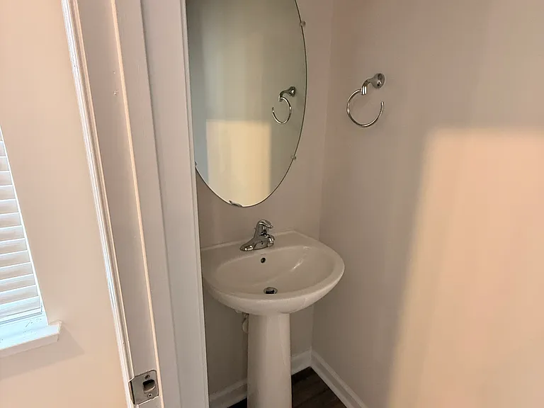 8728 Pioneer Hill Dr — Photo 11