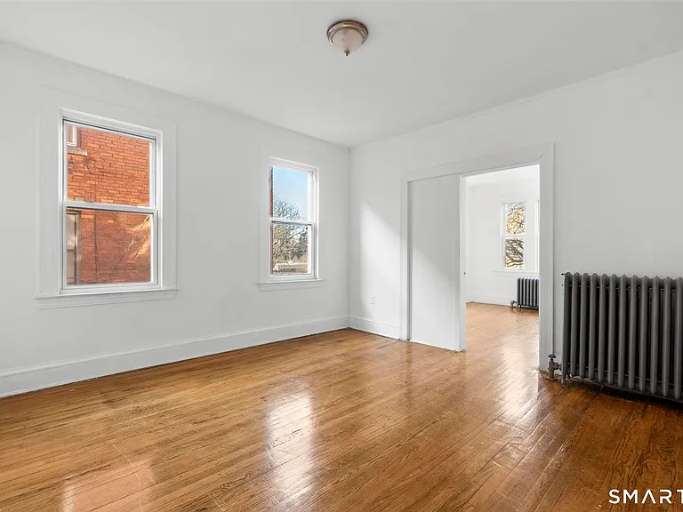 364 Woodland St — Photo 8