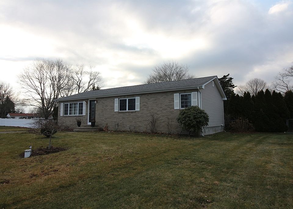 1st image of 24 Greenfield Rd