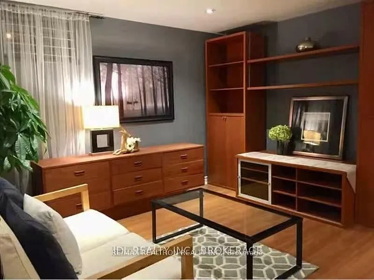 2 Greyhound Dr #BASEMENT — Photo 4
