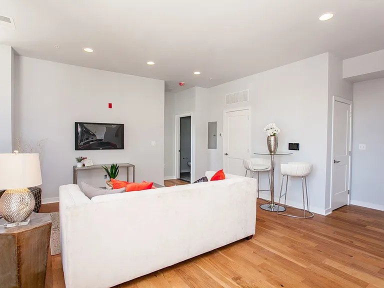 5938 Henry Ave LLC — Photo 15
