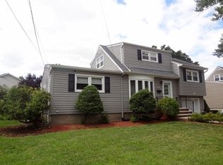325 Albany St, Rochelle Park, NJ 07662